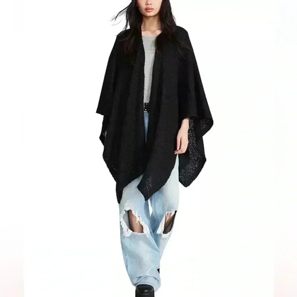 Steve Madden Sweaters - NWT! Women's Open Front Solid Boucle Lurex Cape Sweater ONE SIZE Steve Madden
